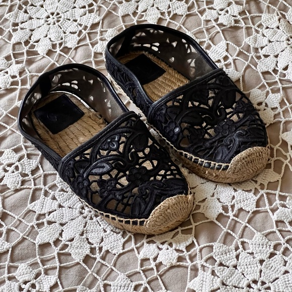 Tory Burch | Black eyelet lace jute slip on espadrilles girl’s size 4 - Picture 1 of 10